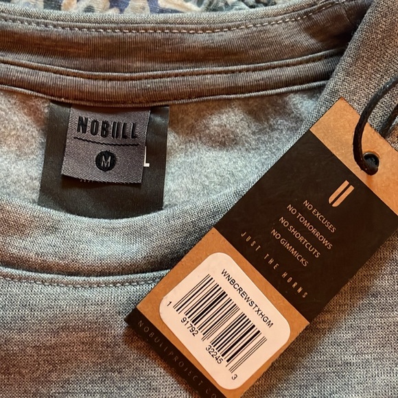 NOBULL crew sweatshirt and crew socks - M - NWT - Picture 2 of 3